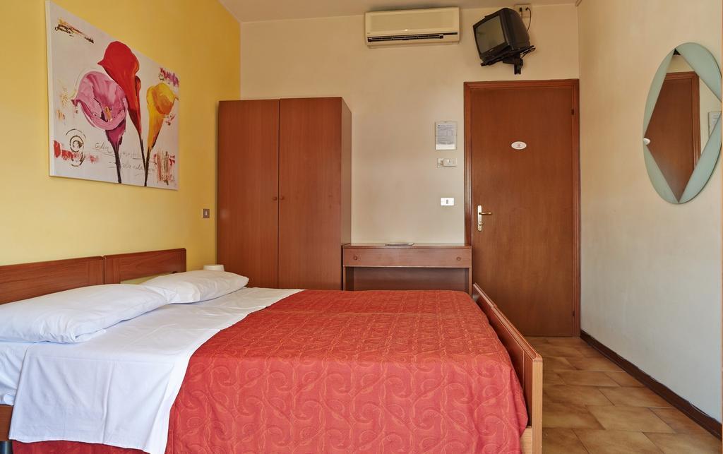 Hotel Nazionale Lido di Jesolo Szoba fotó